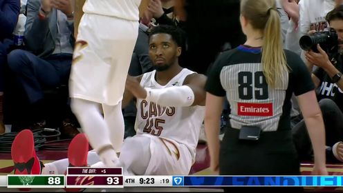 骑士力擒雄鹿 米切尔24分 莫布里23+8+6 字母哥空砍40+14+9 骑士力擒雄鹿 米切尔24分 莫布里23+8+6 字母哥空砍40+14+9