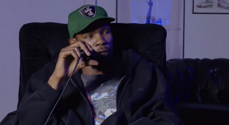 你才37！杜兰特：我觉得我的身高在缩水 身体损耗很大而且有压力