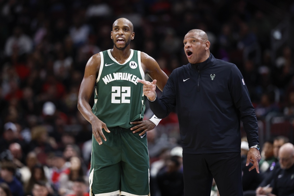 里弗斯:米德尔顿终身都是雄鹿人 场上表现出色场下更是超级明星 里弗斯:米德尔顿终身都是雄鹿人 场上表现出色场下更是超级明星