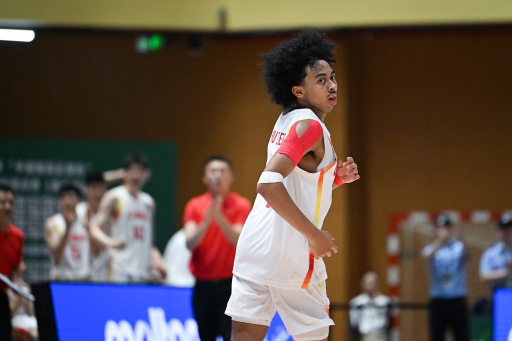 从美国回来参加全运会!记者:朱正将与U18上海全运男篮会合 从美国回来参加全运会!记者:朱正将与U18上海全运男篮会合